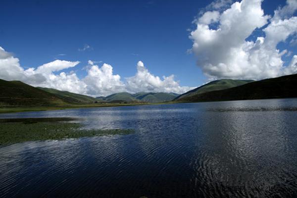 甘孜州炉霍县湿地景区将建房车游基地